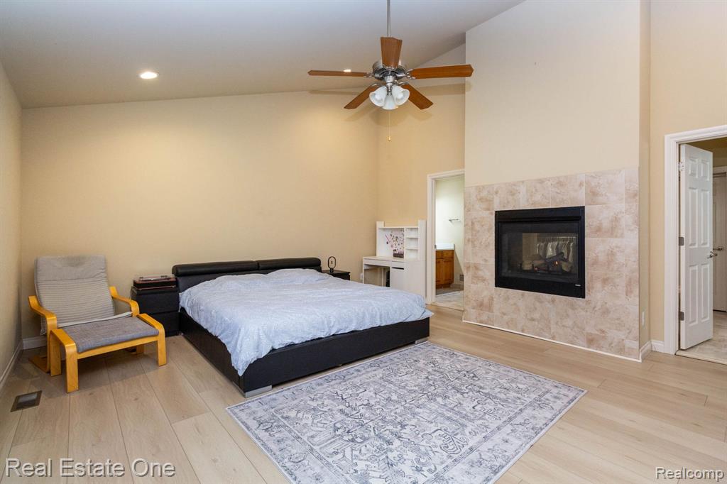 6536 Chatham Circle, Rochester Hills, MI 48306 — Photo 27