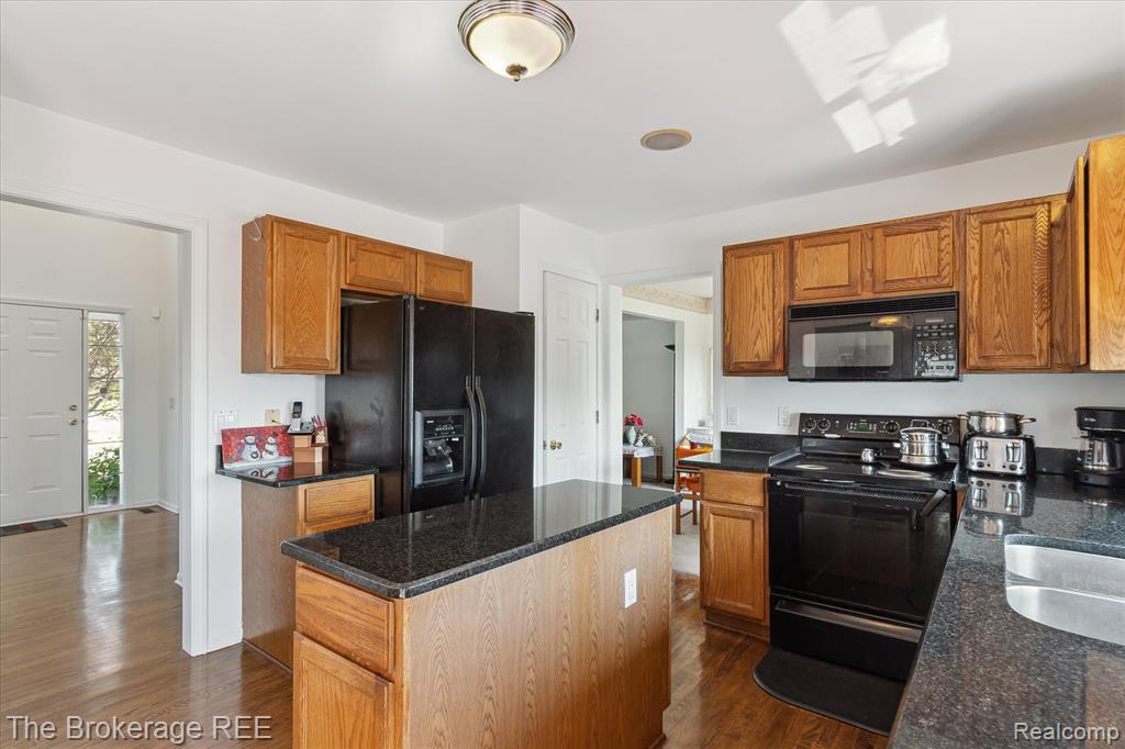 4104 Pond Run, Canton, MI 48188 — Photo 19