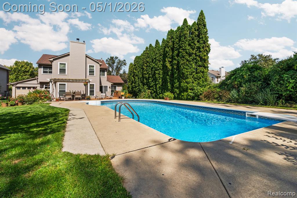1861 Twin Sun Circle, Walled Lake, MI 48390 — Photo 12