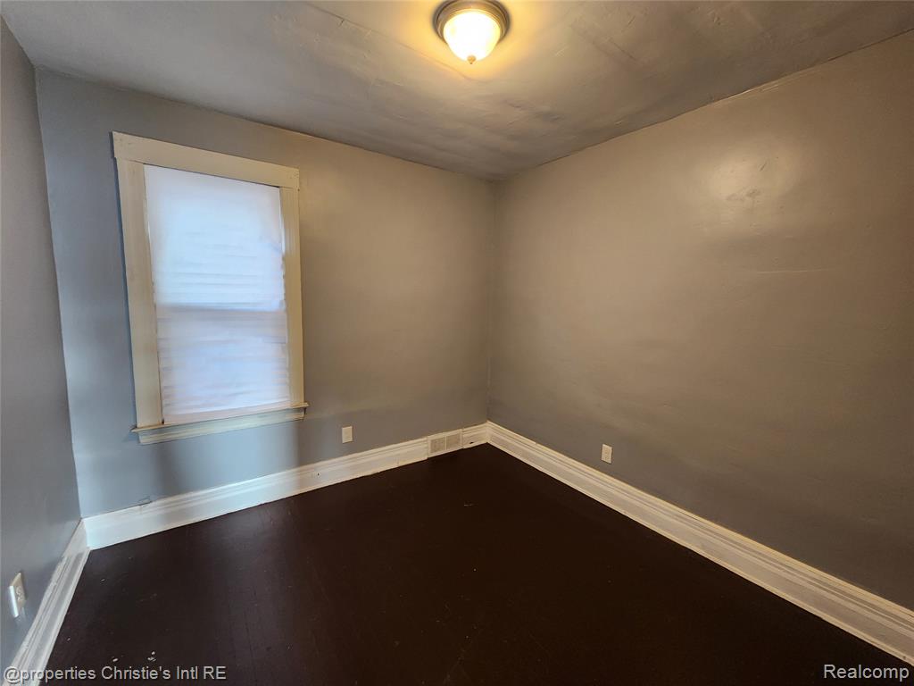 605 E Bethune Street, Detroit, MI 48202 — Photo 7
