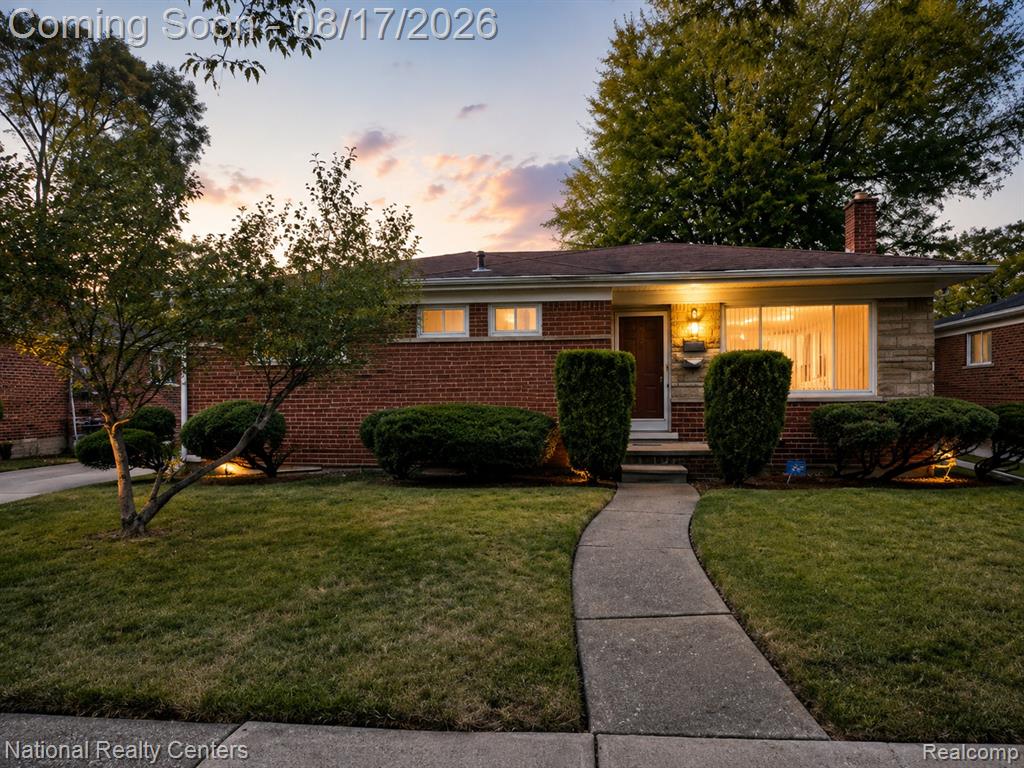 23560 Church Street, Oak Park, MI 48237