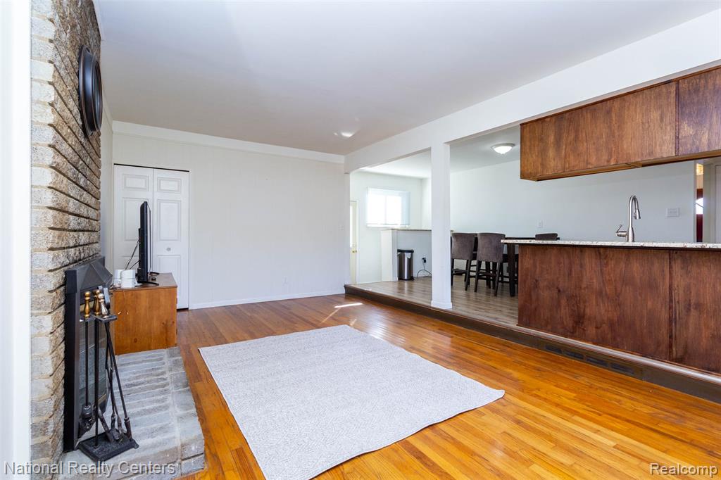 511 S Bryar Street, Westland, MI 48186 — Photo 13