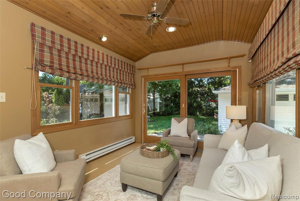 802 Orchard View Drive, Royal Oak, MI 48073 — Photo 17
