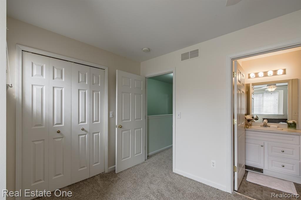 1277 Edelweiss Lane, Waterford, MI 48327 — Photo 40