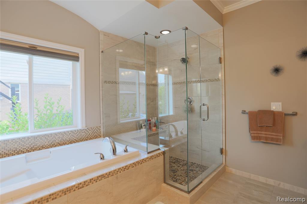 55761 Timbers Edge Drive, Shelby Twp, MI 48316 — Photo 18