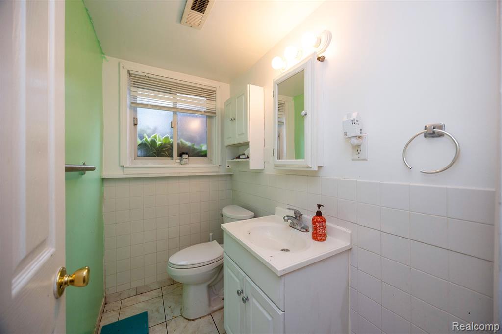 3979 ACADEMY Street, Dearborn Heights, MI 48125 — Photo 22