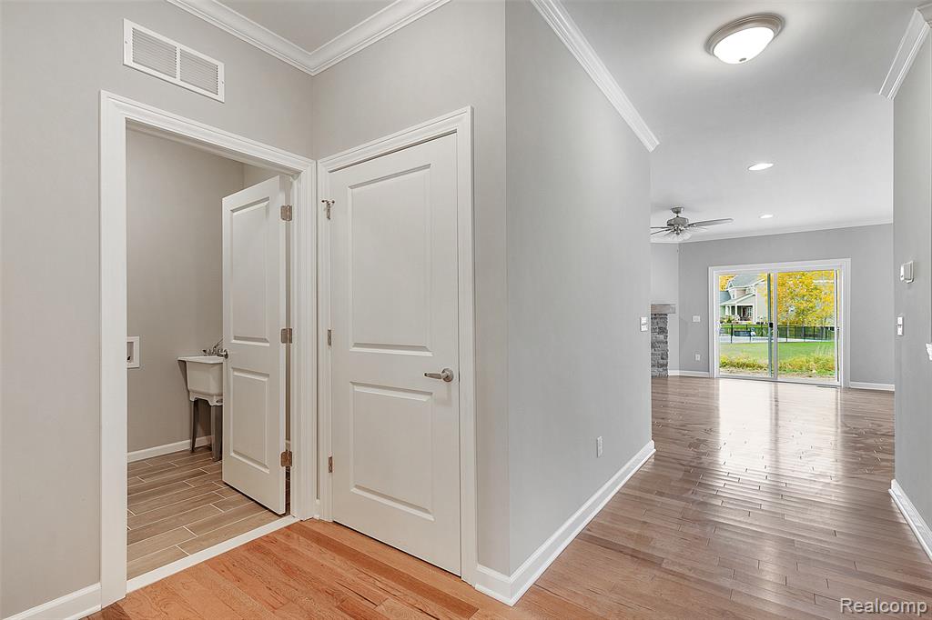 5232 Farmridge Lane, Grand Blanc, MI 48439 — Photo 5
