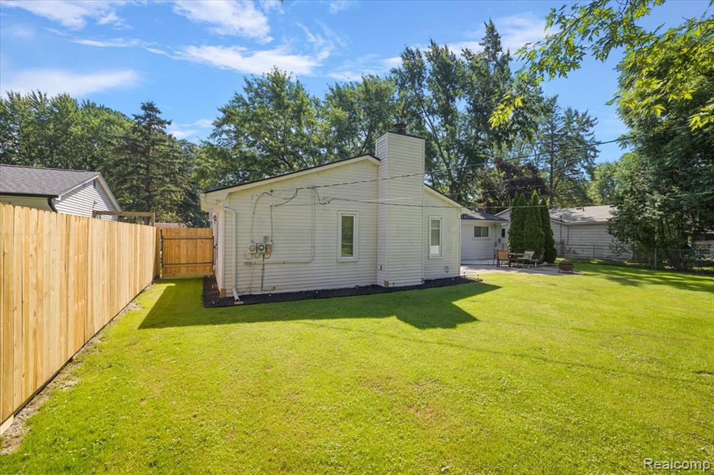 45481 Wakefield Street, Shelby Twp, MI 48317 — Photo 34
