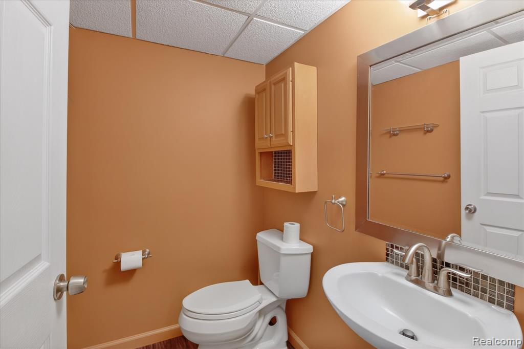 606 Shady Maple Drive, Wixom, MI 48393 — Photo 42