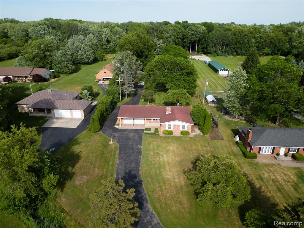 21515 Huron River Drive, New Boston, MI 48164 — Photo 41
