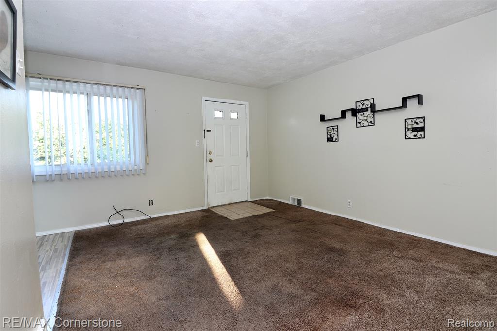 2668 Ackley Avenue, Westland, MI 48186 — Photo 4