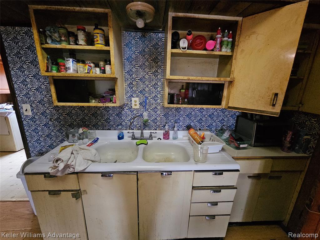 525 W Benway Road, Sanford, MI 48657 — Photo 15