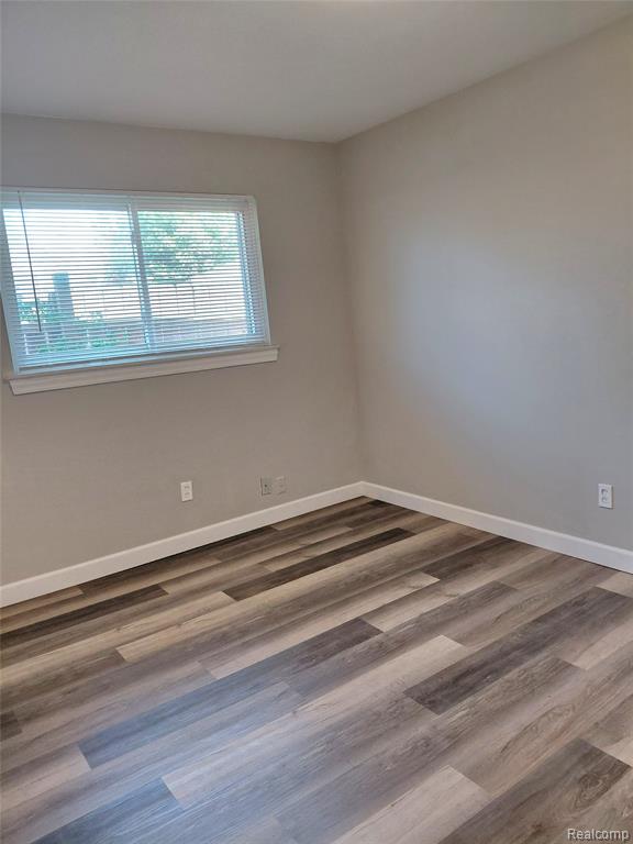 513 S Hawthorne Street, Westland, MI 48186 — Photo 16