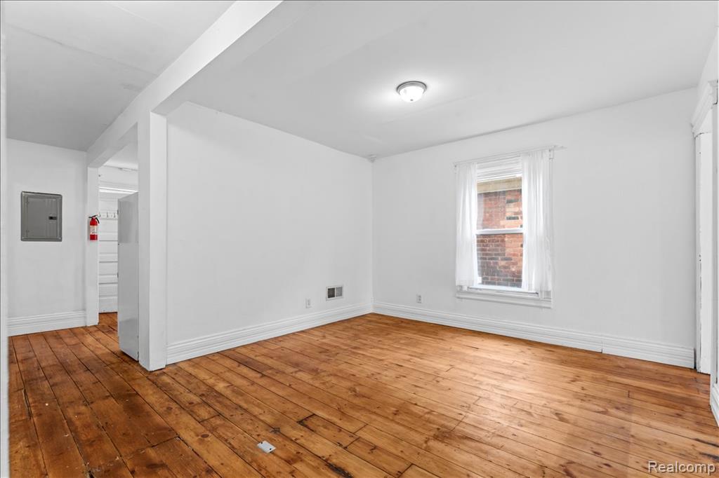 585 W Grand Boulevard, Detroit, MI 48216 — Photo 15