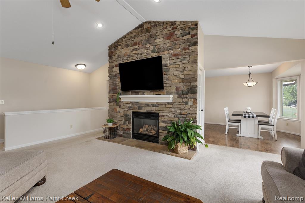 7537 Waterfall Drive, Grand Blanc, MI 48439 — Photo 6