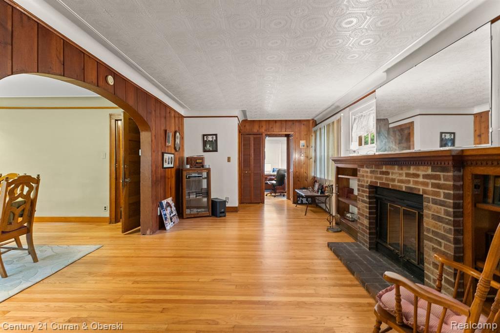449 SPRUCE Street, Wyandotte, MI 48192 — Photo 5