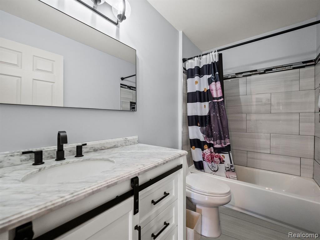 13713 Milton Drive, Belleville, MI 48111 — Photo 31