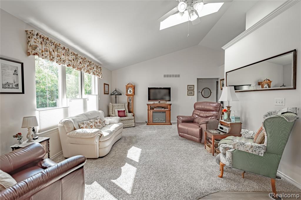 582 Snowbird Circle E Circle E, St. Clair, MI 48079 — Photo 8