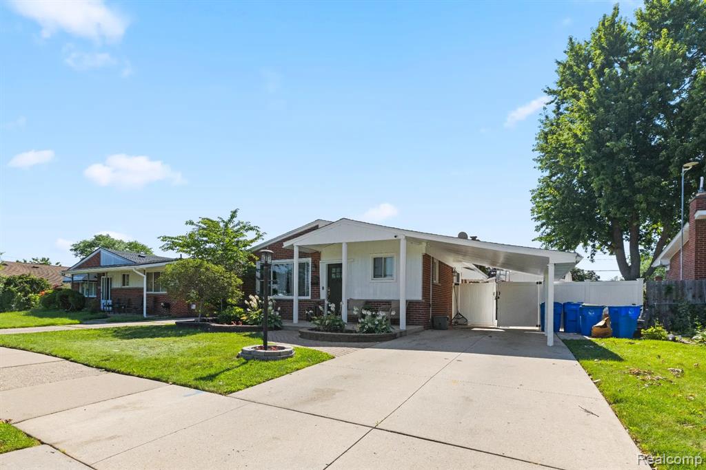 6151 Coolidge Street, Dearborn Heights, MI 48127 — Photo 7