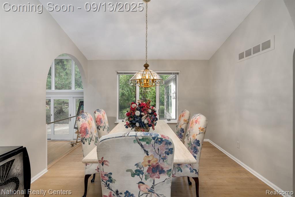 5118 Vincennes Court, Bloomfield Hills, MI 48302 — Photo 12