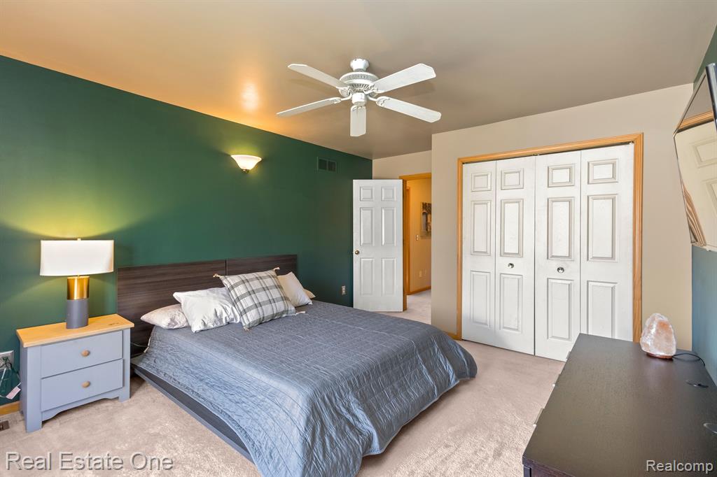 43581 NAVES Court, Clinton Twp, MI 48038 — Photo 37