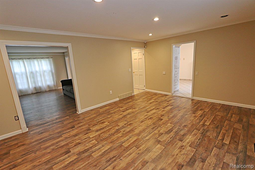 4003 OLD DOMINION Drive, West Bloomfield, MI 48323 — Photo 24