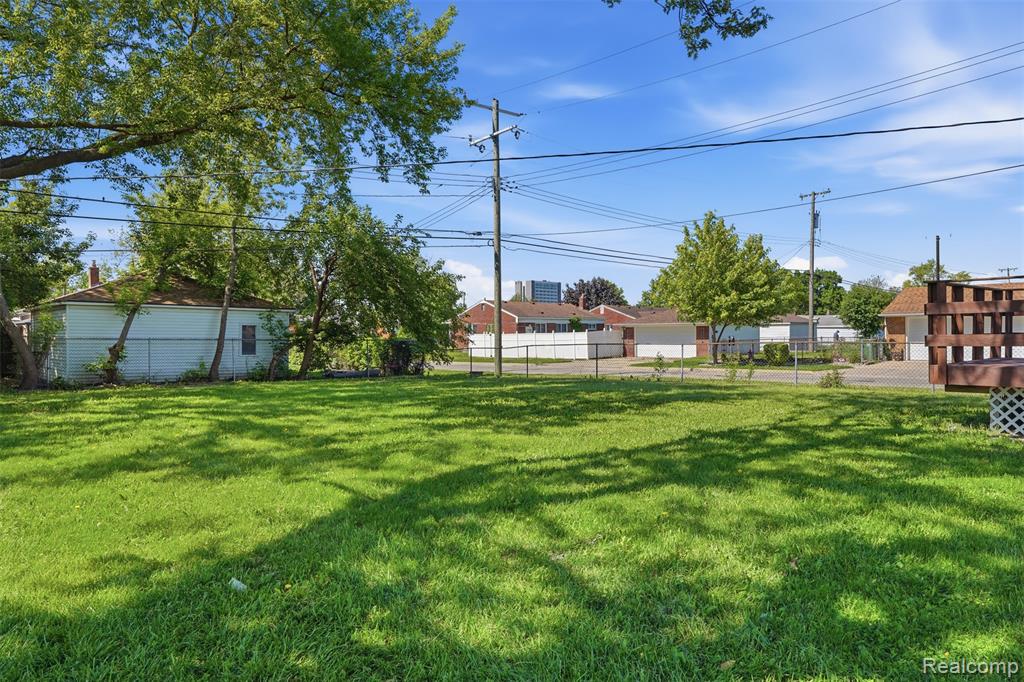 13181 Peach Street, Southgate, MI 48195 — Photo 29