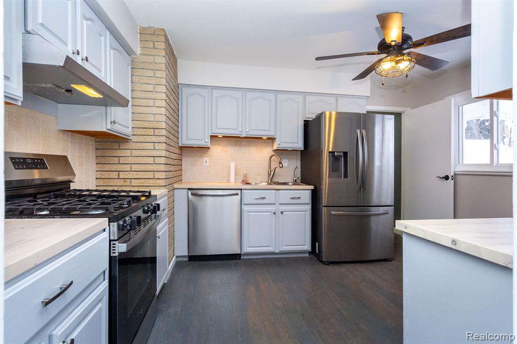 20500 Armada Ridge Road, Armada, MI — Photo 13
