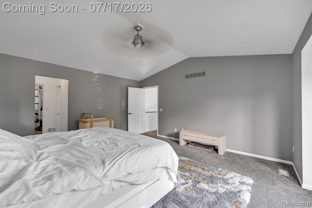 6081 Beachwood Drive, West Bloomfield, MI 48324 — Photo 30