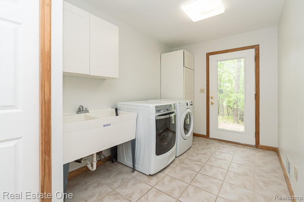 2670 Spring Grove Drive, Brighton, MI 48114 — Photo 19