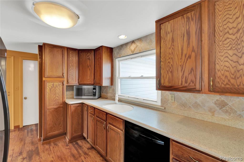 5428 Gratiot Avenue, St. Clair, MI 48079 — Photo 12