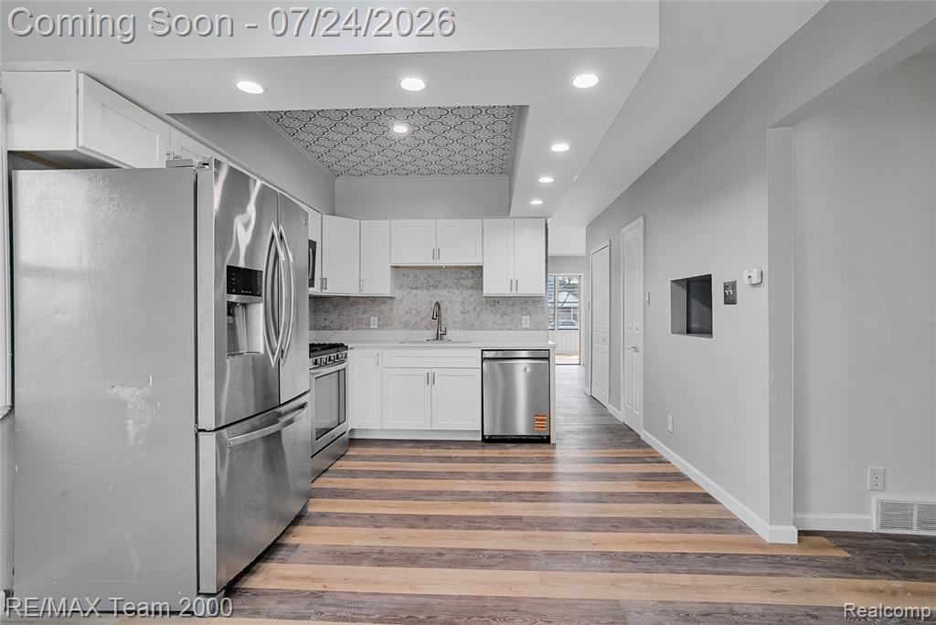 19615 Eastwood Drive, Harper Woods, MI 48225 — Photo 13