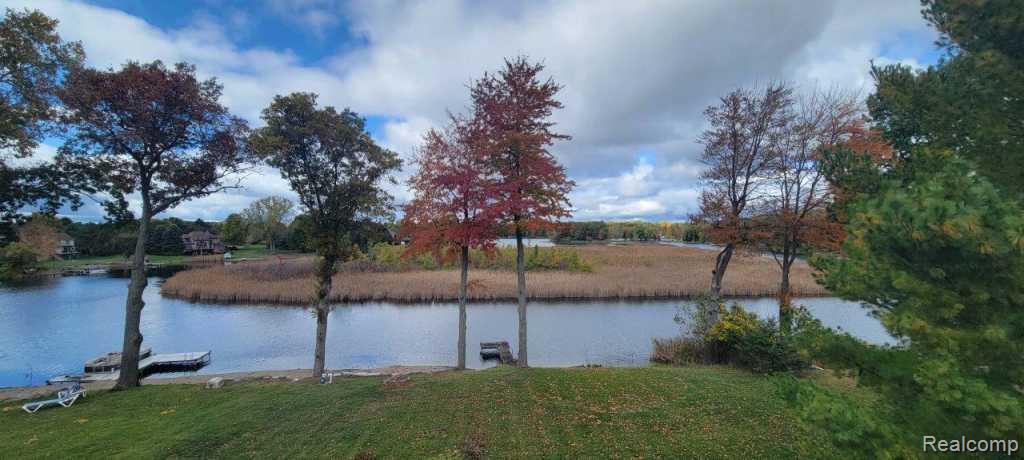 768 Shrewsbury Drive, Clarkston, MI 48348 — Photo 3