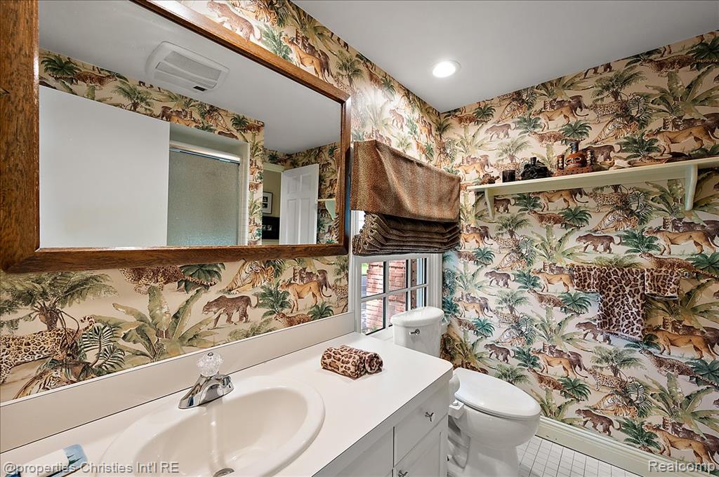 950 E Glengarry Circle, Bloomfield Hills, MI 48301 — Photo 56