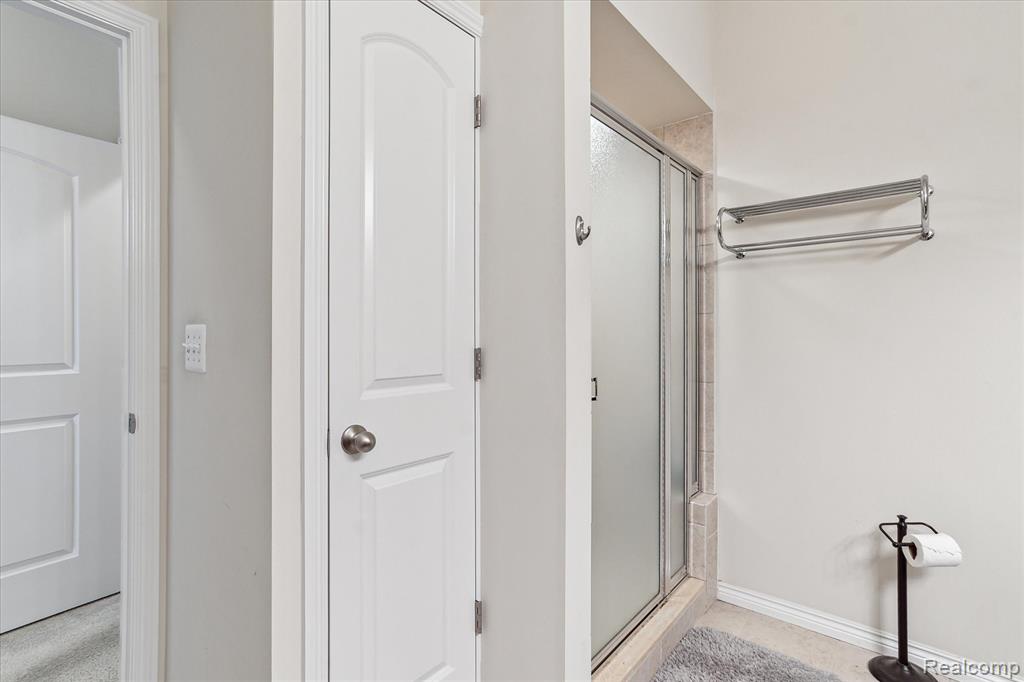 5104 Hawkseye Trace, Warren, MI 48092 — Photo 30