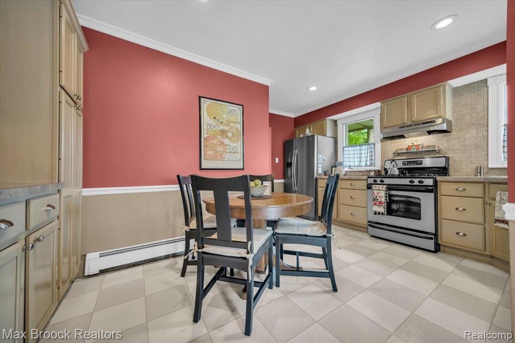 710 HARTLAND Drive, Troy, MI 48083 — Photo 6