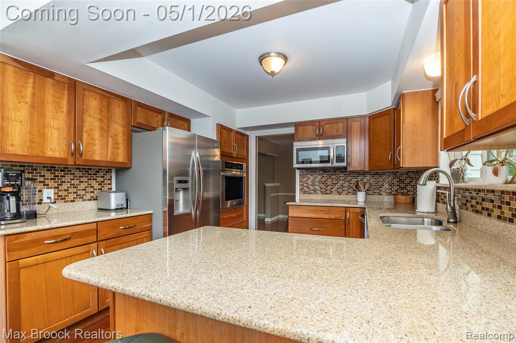 2275 Park Ridge Drive, Bloomfield Hills, MI 48304 — Photo 29