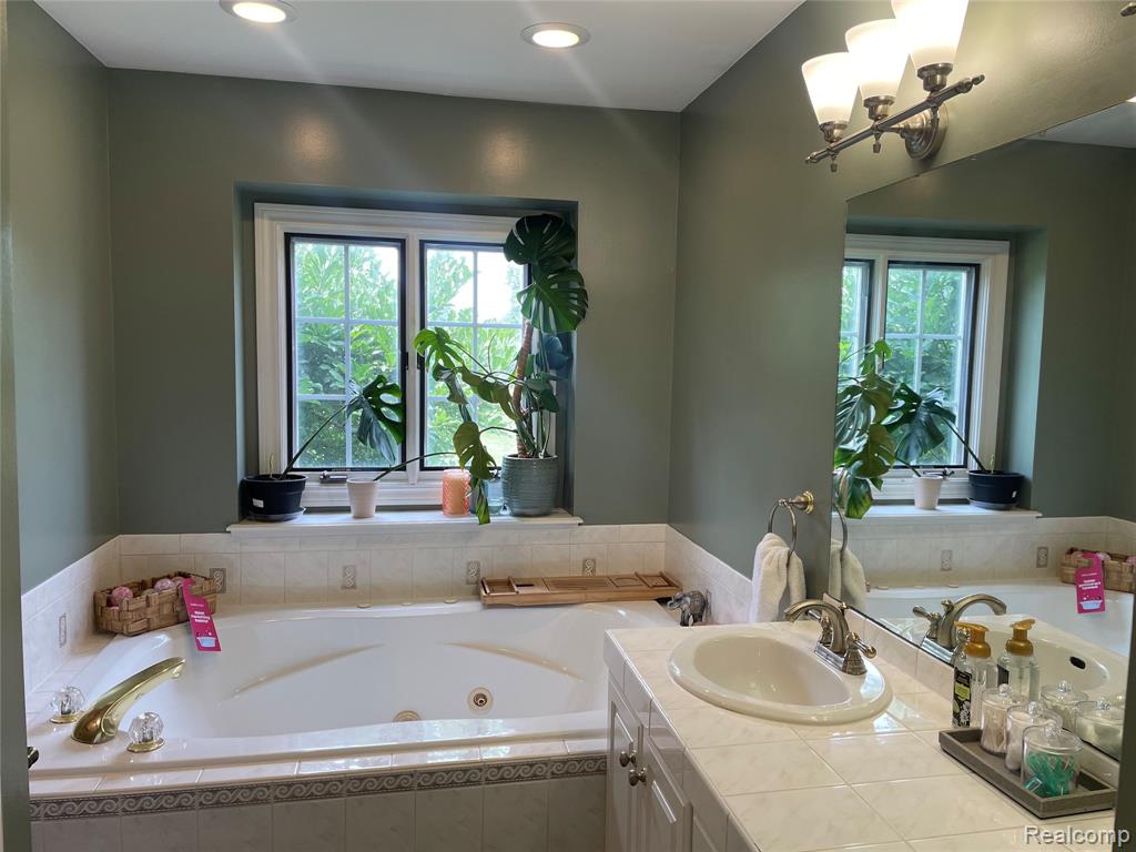 820 Lockwood Road, Ortonville, MI 48462 — Photo 18