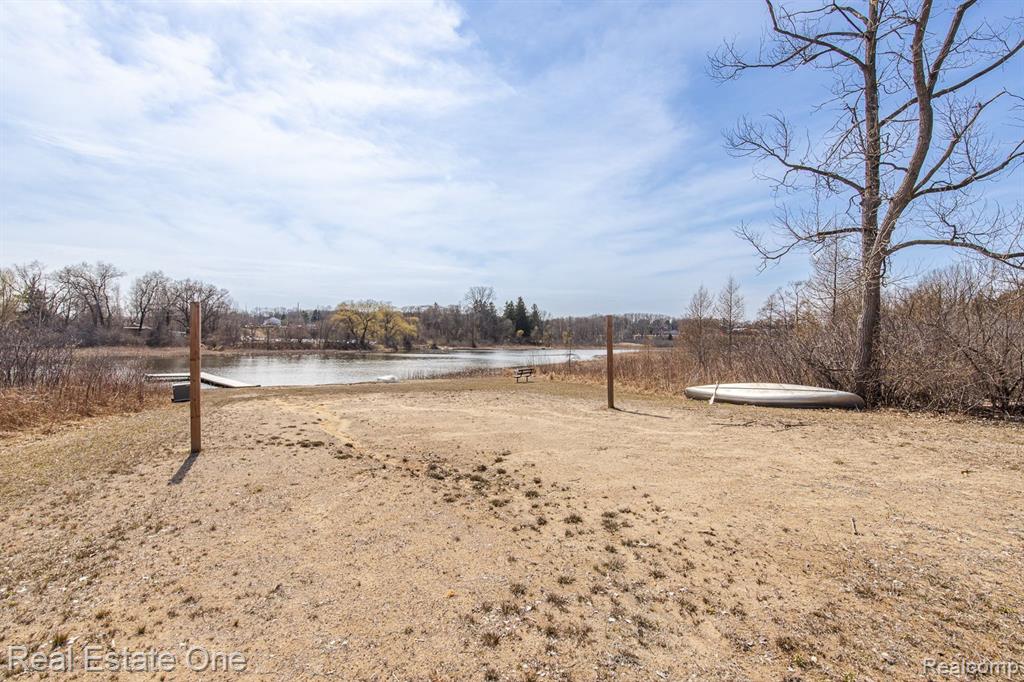 9316 LAKEBLUFF Drive, Clarkston, MI 48348 — Photo 72