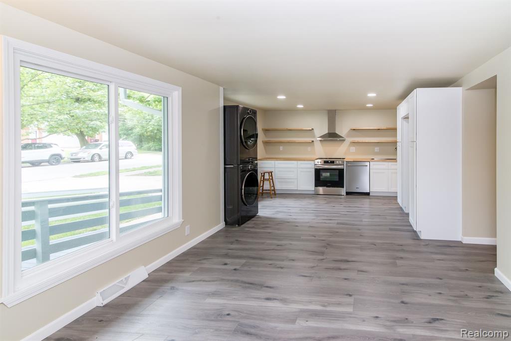3175 LORRAINE Street, Ann Arbor, MI 48108 — Photo 13