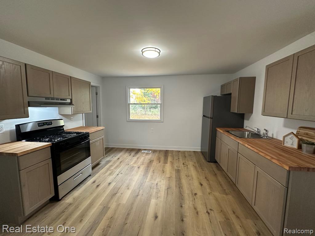 14904 Imlay City Road, Capac, MI 48014 — Photo 5