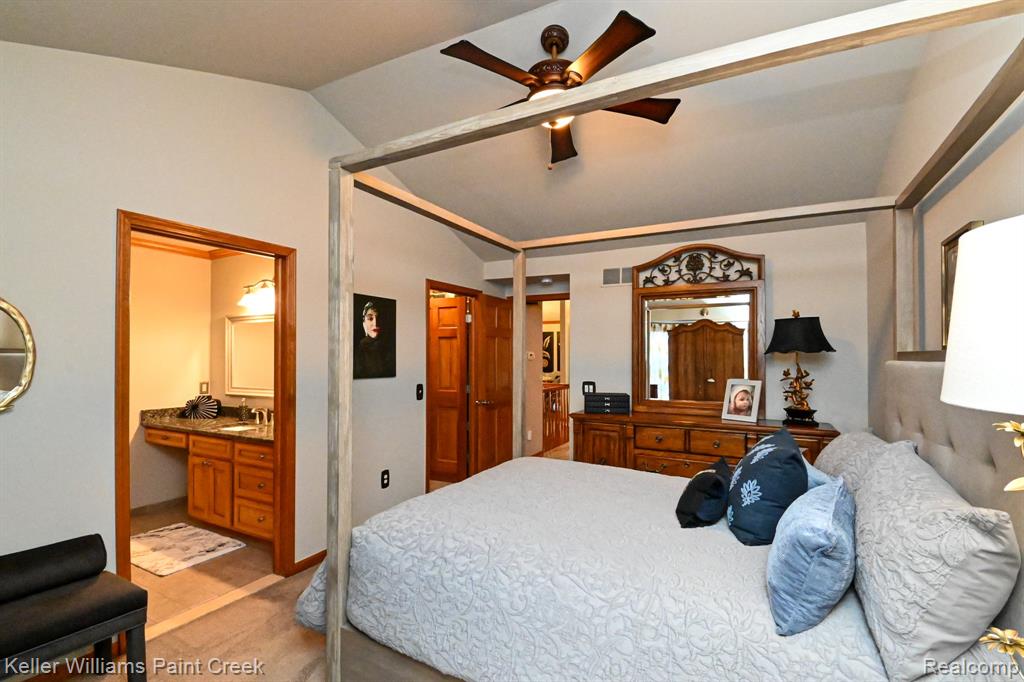 4442 WISTERIA Court, Warren, MI 48092 — Photo 24