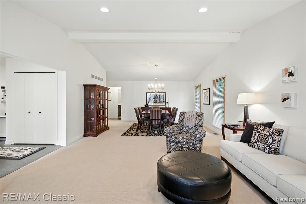 4022 CHABLIS Street, West Bloomfield, MI 48323 — Photo 17
