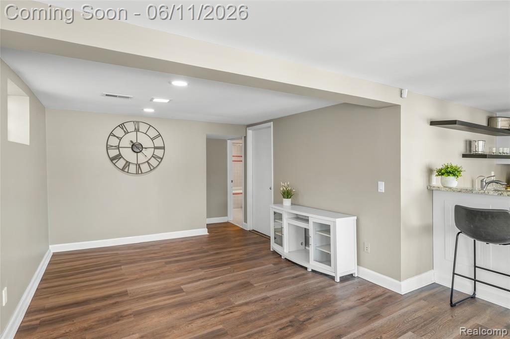 4661 Sashabaw Road, Waterford, MI 48329 — Photo 28