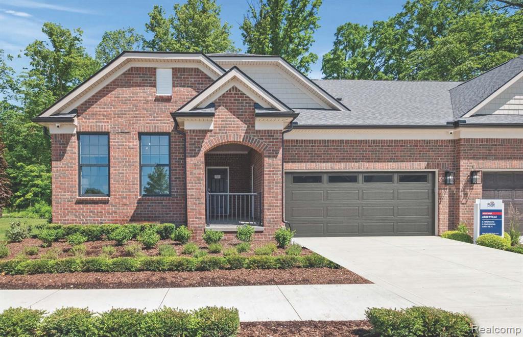 55834 Oak Pointe Drive, Shelby Twp, MI 48315