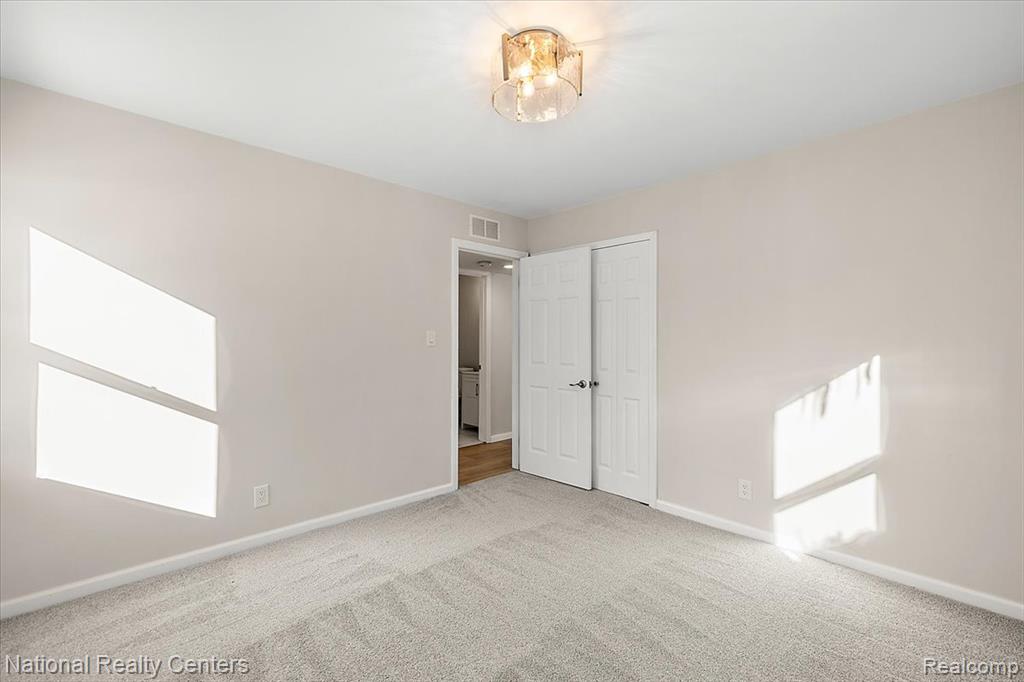 1938 Beverly Street, Keego Harbor, MI 48320 — Photo 20