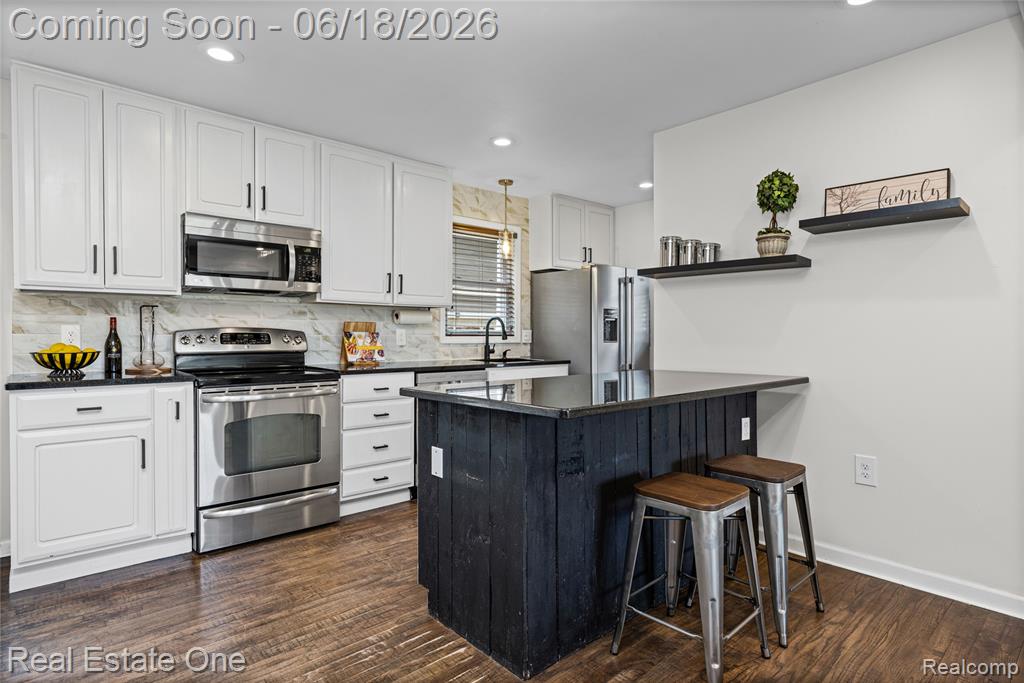 2275 Richwood Road, Auburn Hills, MI 48326 — Photo 13