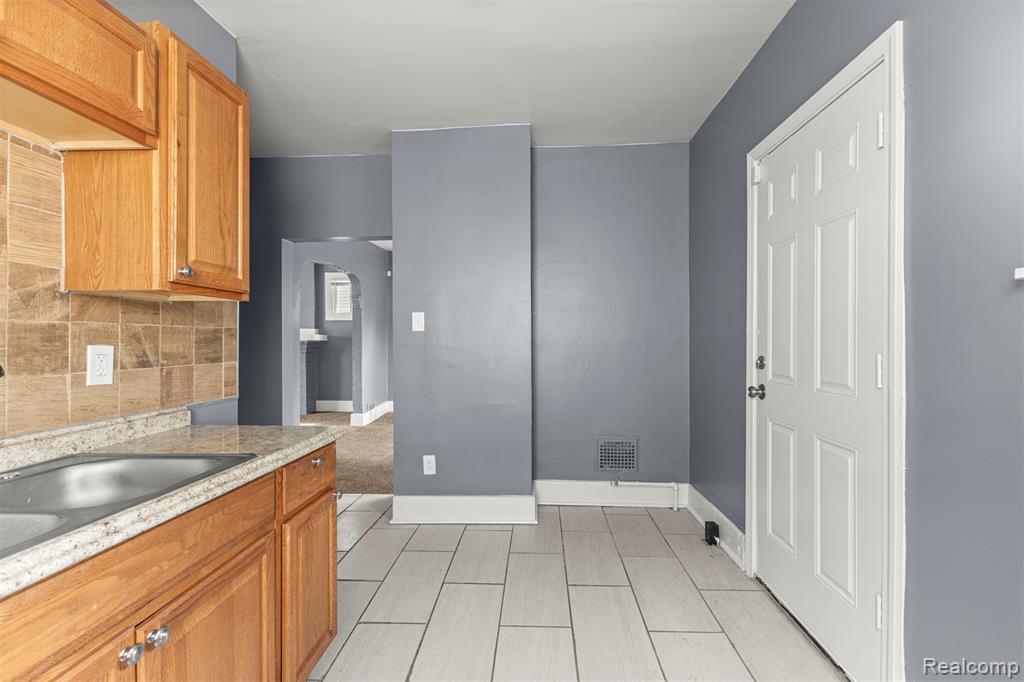 9375 Mendota Street, Detroit, MI 48204 — Photo 14