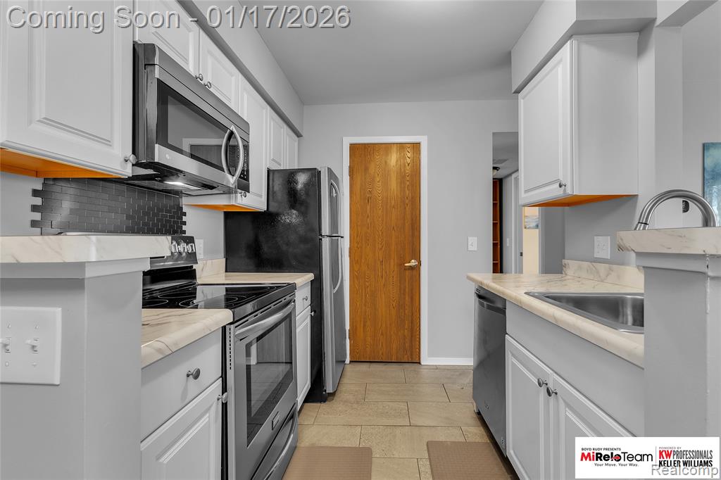 411 Spring Brooke Drive, Brighton, MI 48116 — Photo 17