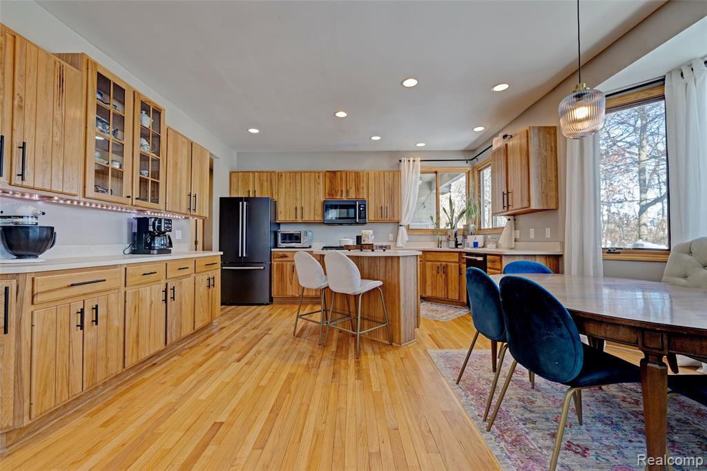 9619 Tree Top Court, Pinckney, MI, 48169